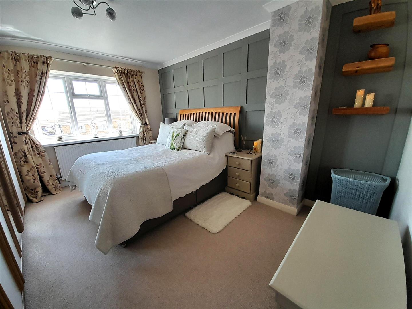 Hilltop, Llanelli, SA14 8DB